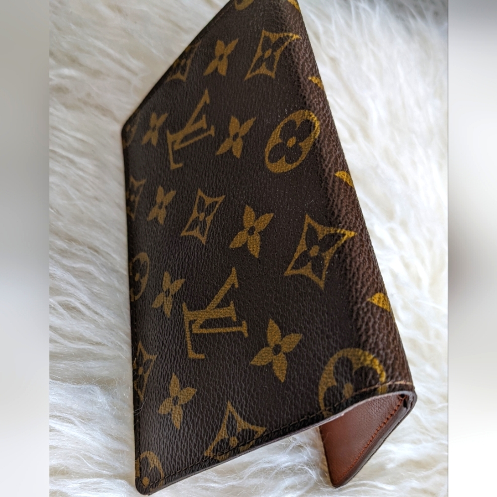 LV Louis Vuitton Monogram Checkbook holder/cash/receipts